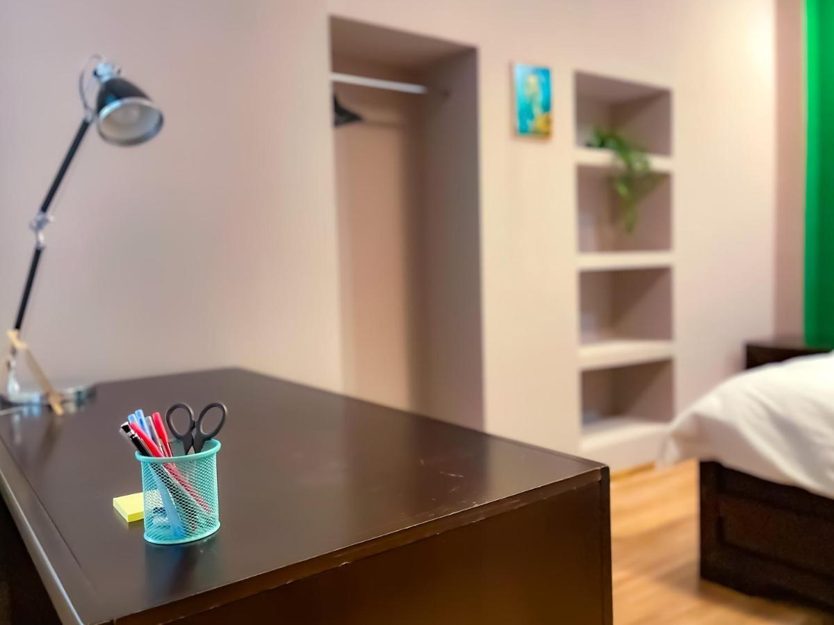 Cool Flat With Hot Tub In The Old Town Apartment Букурещ Екстериор снимка